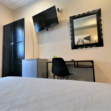 Achillion Hotel Piraeus-2