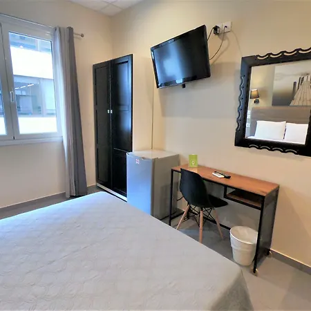 Achillion Hotel Piraeus-3