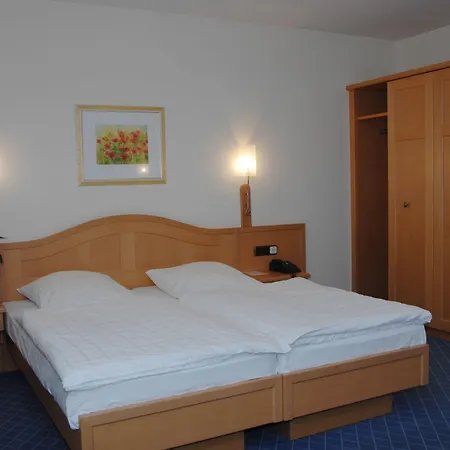 Hotel Zur Eich-2