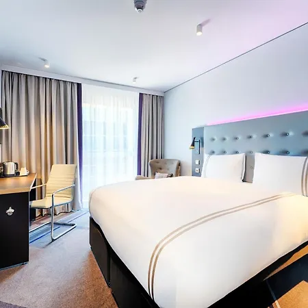Premier Inn Darmstadt City Centre-2