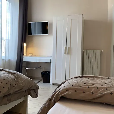Up Hotel-2