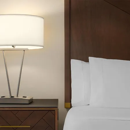 Embassy Suites By Hilton Laredo-3