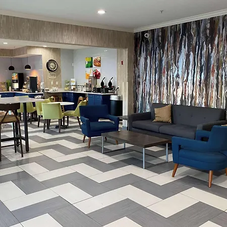 Wingate By Wyndham Uniontown-3