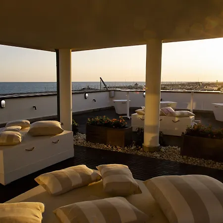 Smy Aran Blu Roma Mare (Adults Only)-3