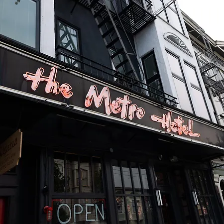 The Metro Hotel-3