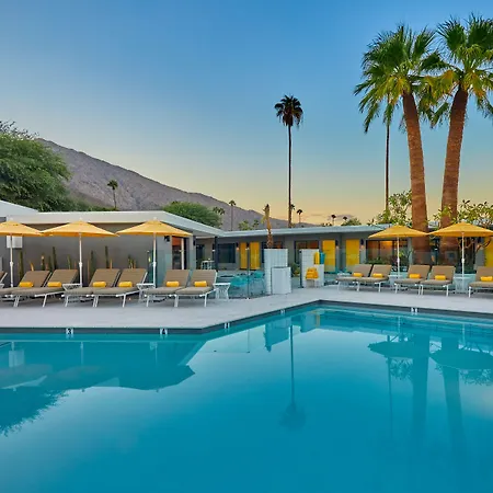 Twin Palms Resort - A Gay Men'S Resort-3