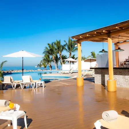 Krystal Vallarta-3