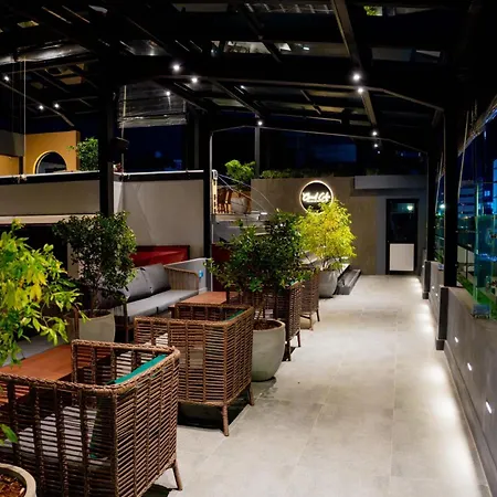 Colombo Court Hotel & Spa-3