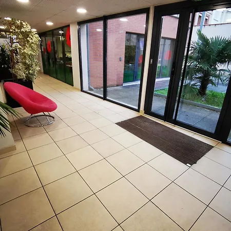 Lagrange Aparthotel Toulouse Saint-Michel-3