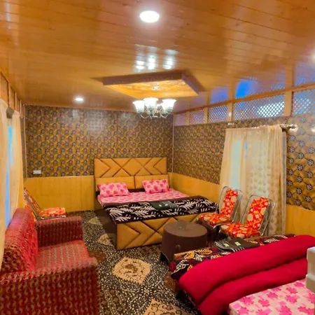 Hb Nancy Group Of Houseboats-2