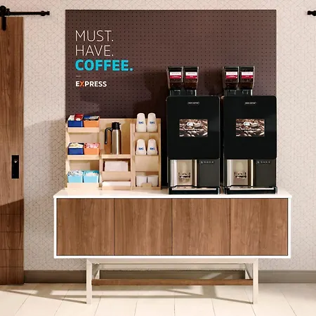 Holiday Inn Express Hotel & Suites Freeport By Ihg-2