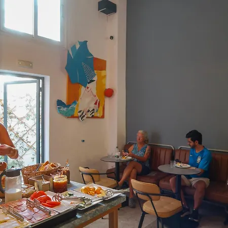 Athens Backpackers-2