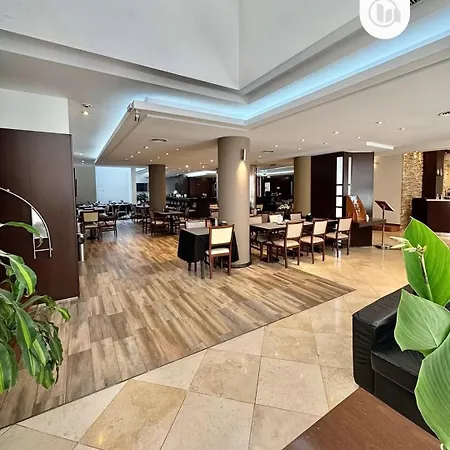Urquiza Apart Hotel & Suites-2