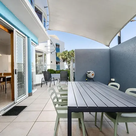 Rolling Surf Resort-2