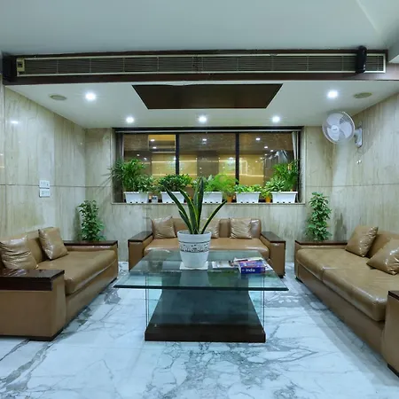 Airport Hotel Grand-3