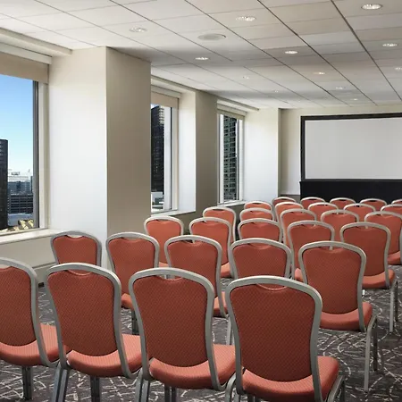 Embassy Suites By Hilton Chicago Downtown Magnificent Mile-2