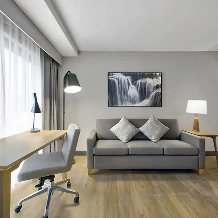 Doubletree By Hilton Davenport-3