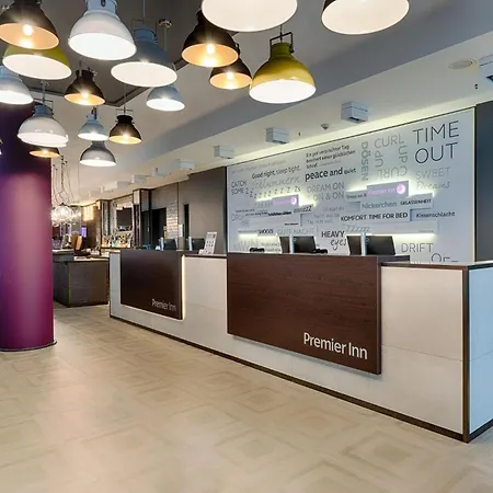 Premier Inn Berlin Alexanderplatz-2