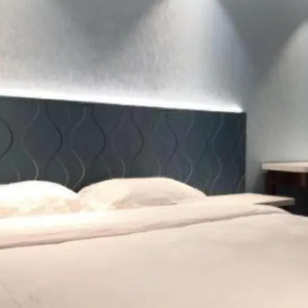Friendship Hotel-3