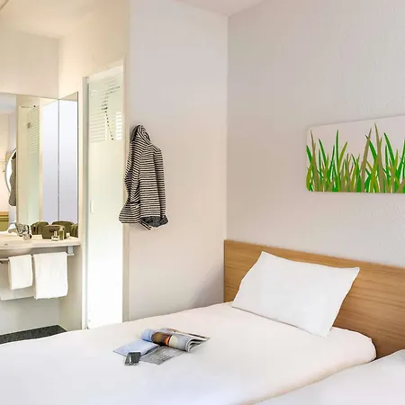 ibis budget Duisburg City am Innenhafen-2