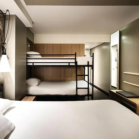Ibis Amsterdam Centre-2