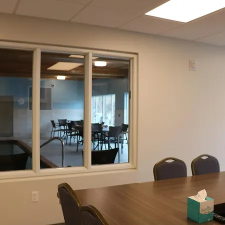 Holiday Inn Express & Suites Marquette By Ihg-2