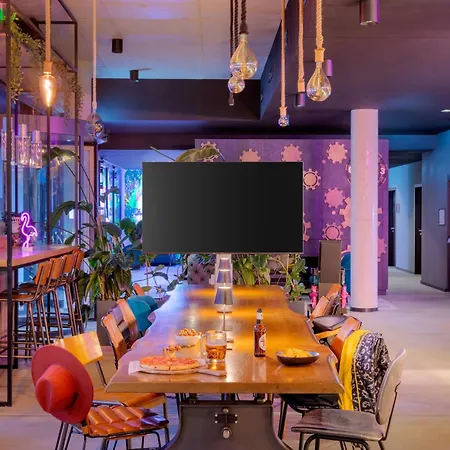 Moxy Hamburg Altona-2