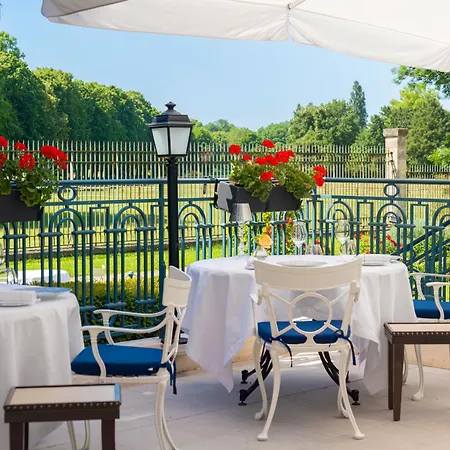 Waldorf Astoria Versailles - Trianon Palace-3