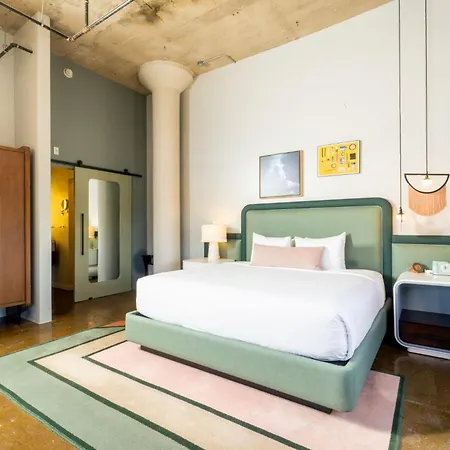 Canvas Hotel Dallas-2