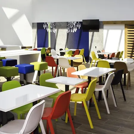 Ibis Budget Langres-3