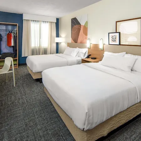 Spark By Hilton Lake George Outlets-2