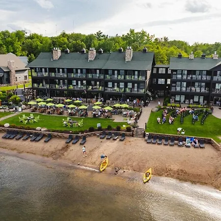 Quarterdeck Resort-3