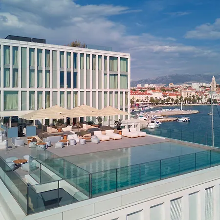 Hotel Ambasador-2