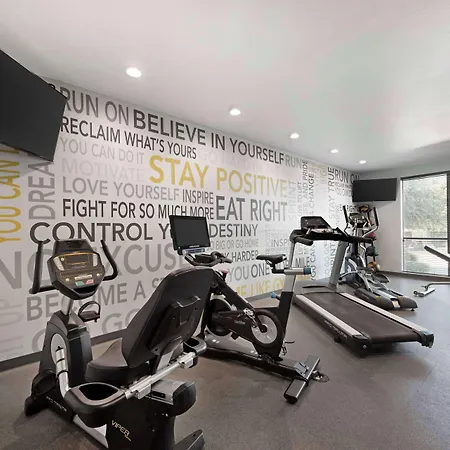Best Western Plus Buda Austin Inn & Suites-2