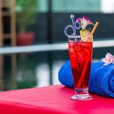 Diamond Palace Resort & Sky Bar-3