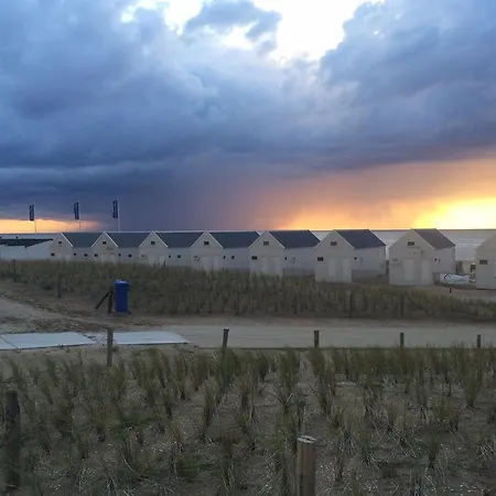 Beach Hotel Katwijk-3