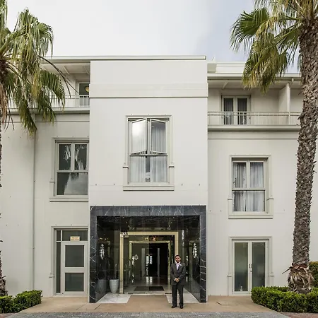 Queen Victoria Hotel By Newmark-2
