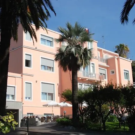 Hotel Napoleon-2
