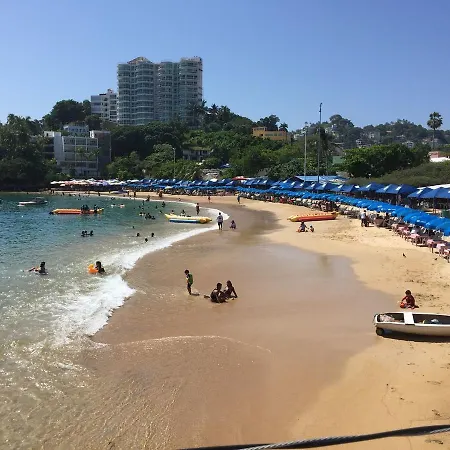 Hotel Oasis Acapulco-3