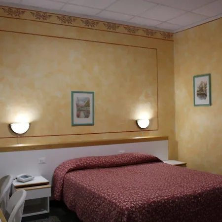 Hotel Agnello D'Oro Genova-3
