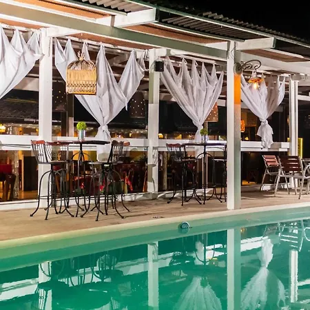 Hotel Cravo E Canela-3