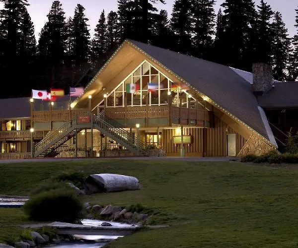 Cheap hotel: Mammoth Mountain Inn