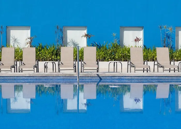 One Puerto Vallarta Aeropuerto