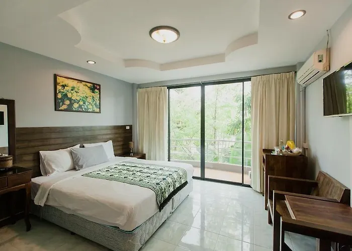Cheap hotel: Platinum Place