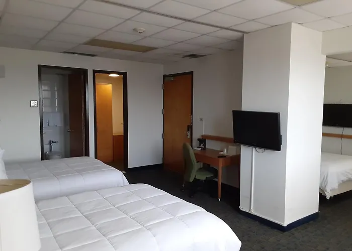 3 star hotels Howard Johnson By Wyndham San Juan Centro Cardiovascular