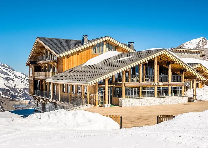 Hotels with pool Le Refuge De Solaise - 2551 M Altitude