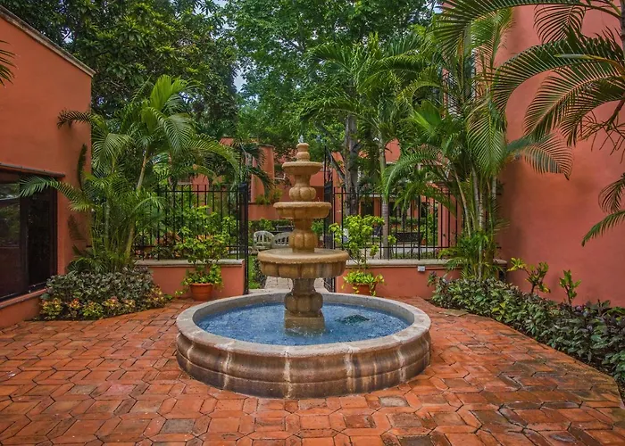 Hacienda San Miguel & Suites