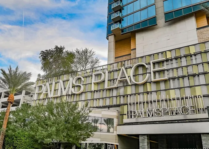 Waterpark hotels Stripviewsuites At Palms Place