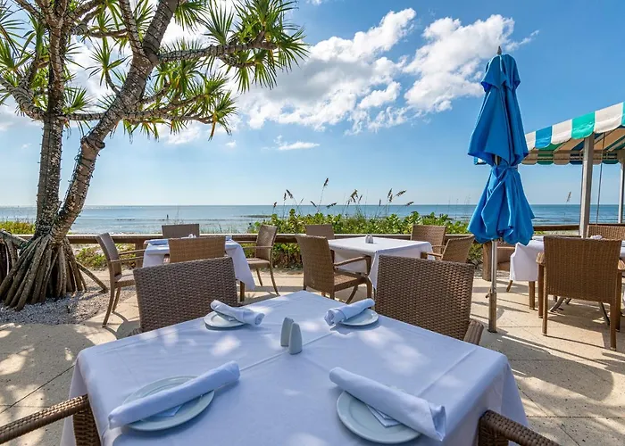 Naples Beach And Golf Club