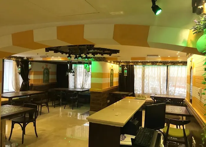 Pet Friendly hotel: Trianon Royal Hotel